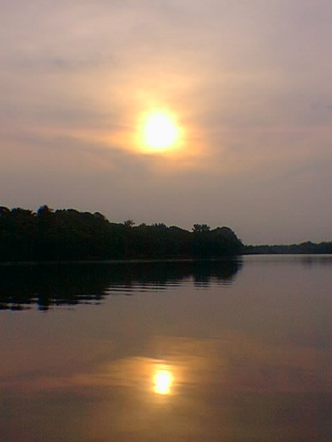 sol refletindo na �gua