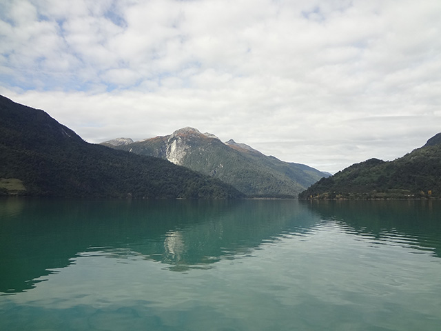 Lago Frias, entre o Chile e a Argentina Lago Frias